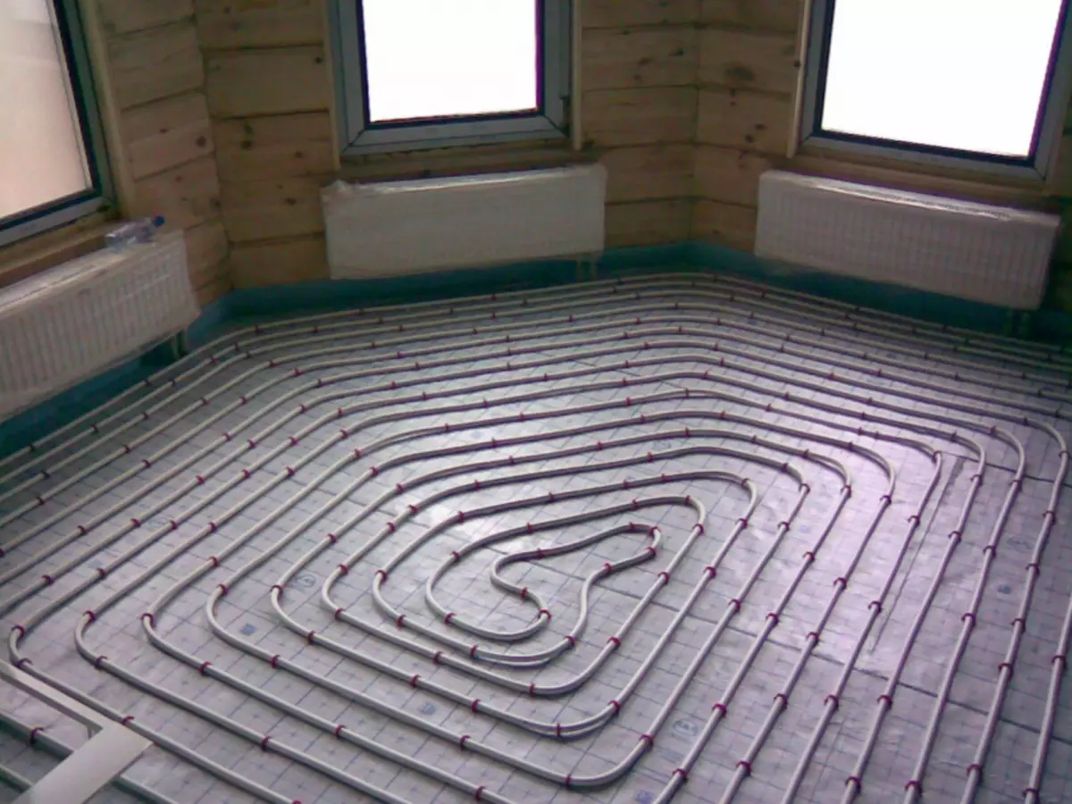 Kombinovaný topný systém: radiátory a teplá podlaha, schéma