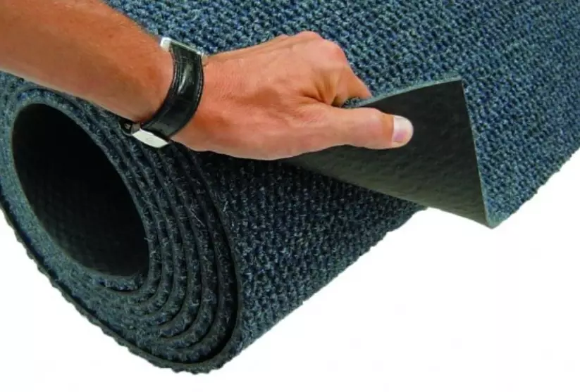 Kis védelmi gumi alapú szőnyeg