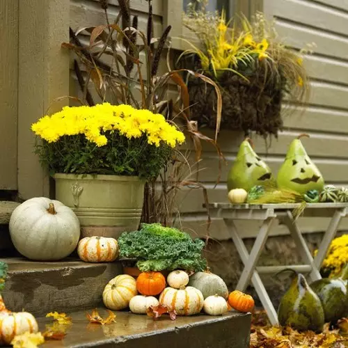 Decorando la casa de campo: artesanías de otoño para el jardín.