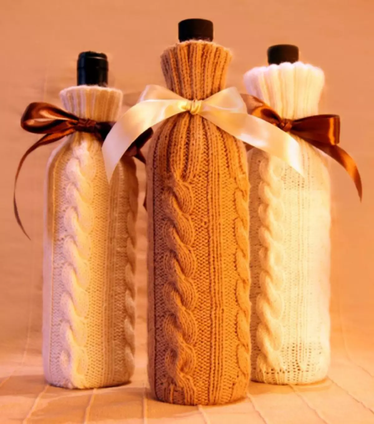 Περίπτωση σε ένα μπουκάλι με το δικό σας crochet στις 23 Φεβρουαρίου