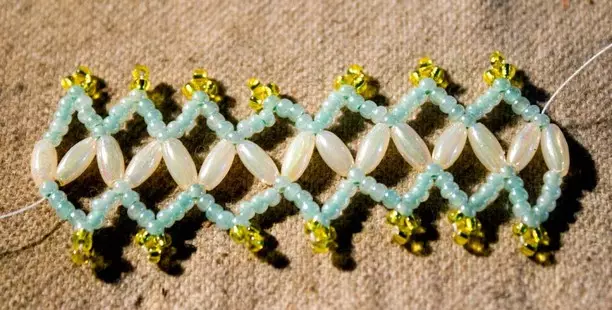 Video Beadwork fyrir byrjendur: Master Class með Video Tutorials