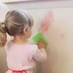 [Limpará!] Como lavar o papel de parede de marcadores?