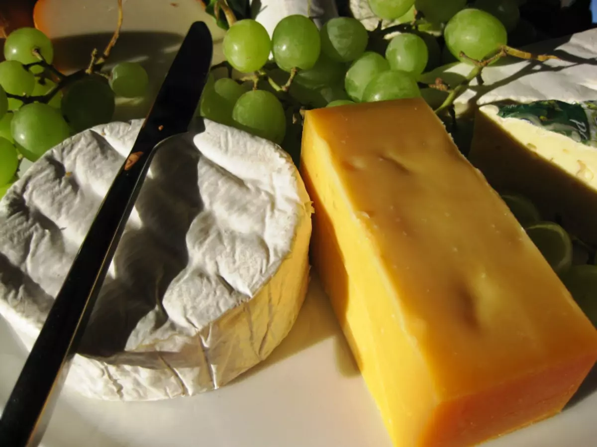 Kako shraniti sir v hladilniku