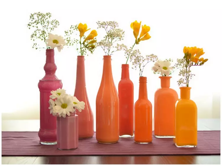 Hantverk från glasflaskor för hem och sommarstugor (36 bilder)