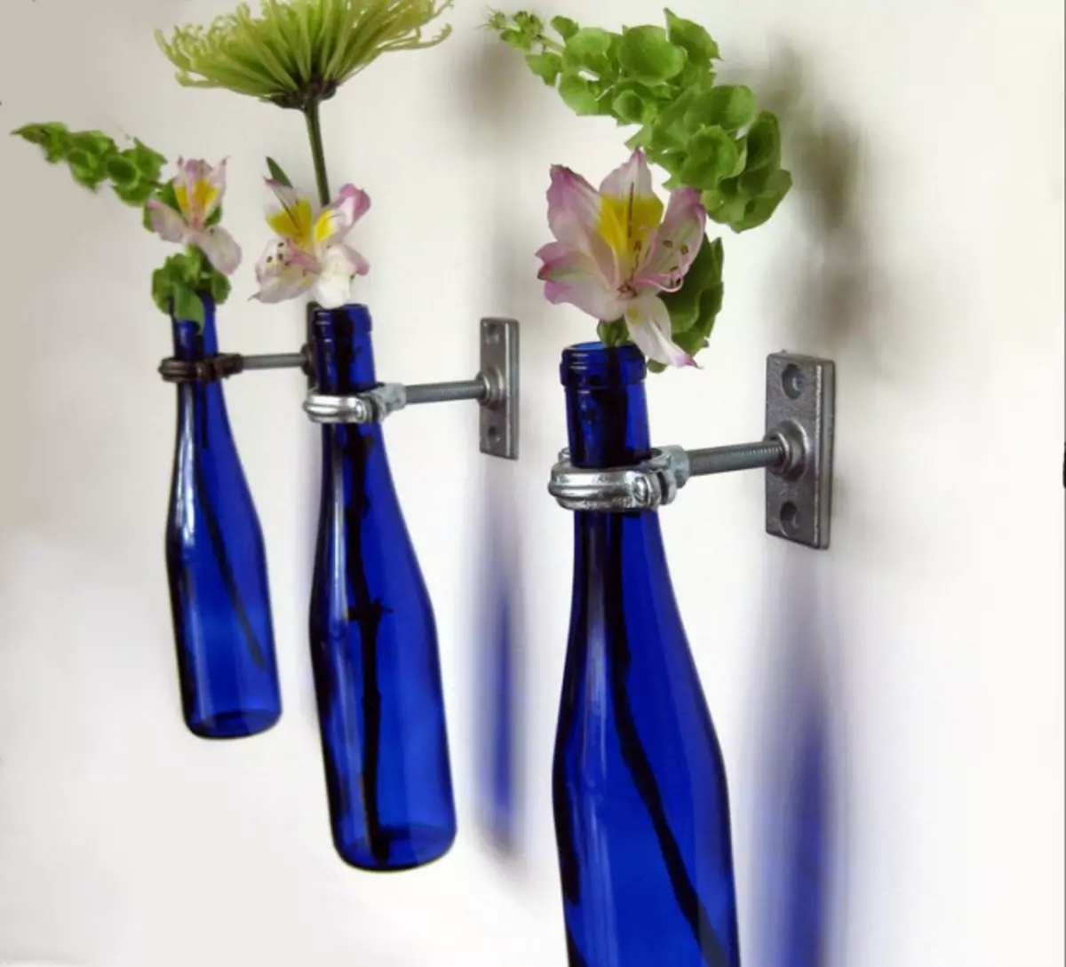 Crafts from glass bottles for home and summer cottages (36 photos)