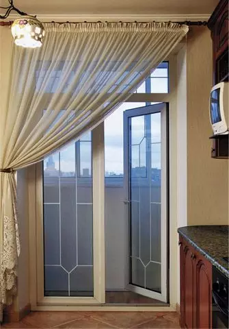 Nyanser när du installerar dubbelsidiga balkongdörrar