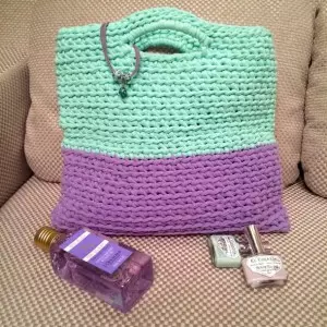 Bolsas de verano con las manos Crochet: esquemas con descripción y foto