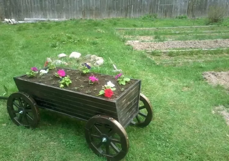 Bonica casa rural amb les teves mans: idees de decoració per a jardí i casa (48 fotos)