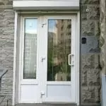 Kako popraviti plastičnu bravu na vratima