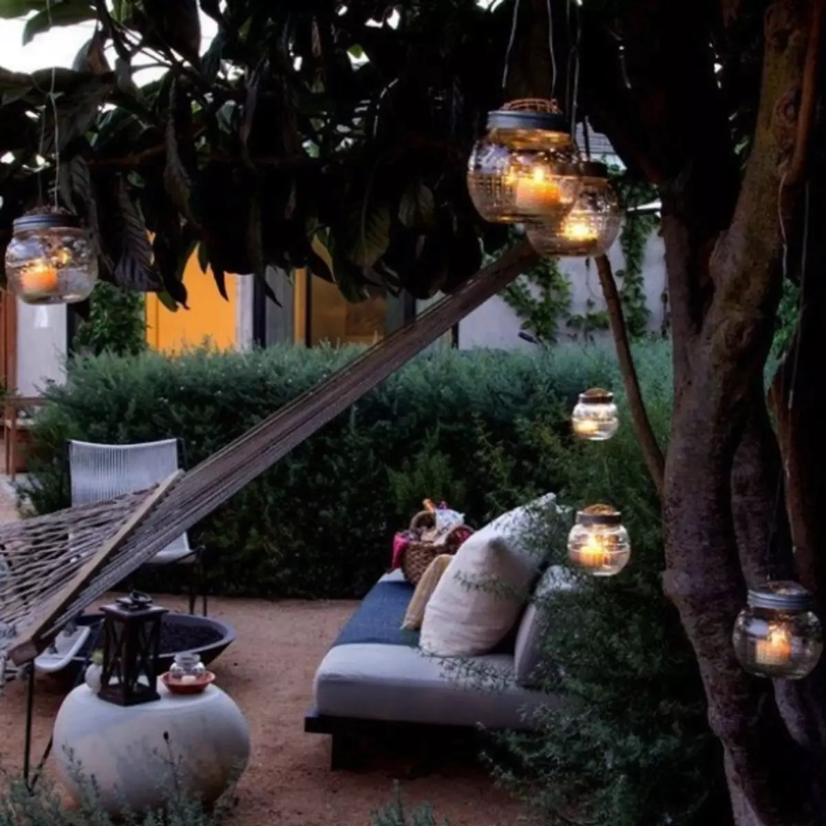 Gaten land dekning gjør det selv: 10 elementære ideer til hagen lamper (48 bilder)