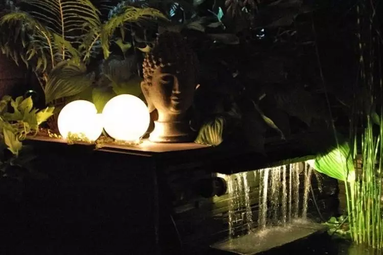 Copertura del paese di strada Fai da te: 10 Idee elementari per lampade da giardino (48 foto)