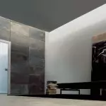 Скляні двері в інтер'єрі ванної