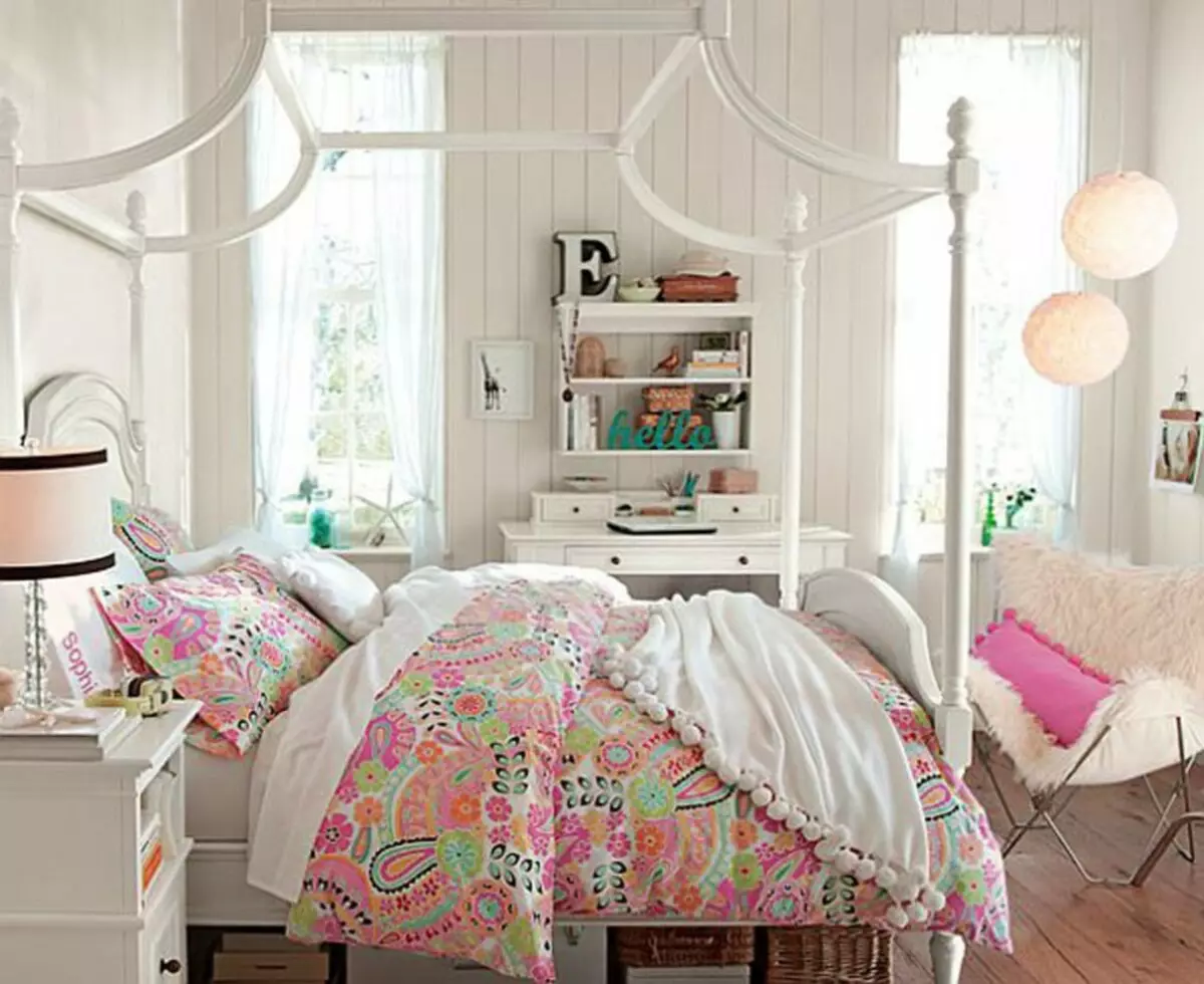 Kamar Girl Interior