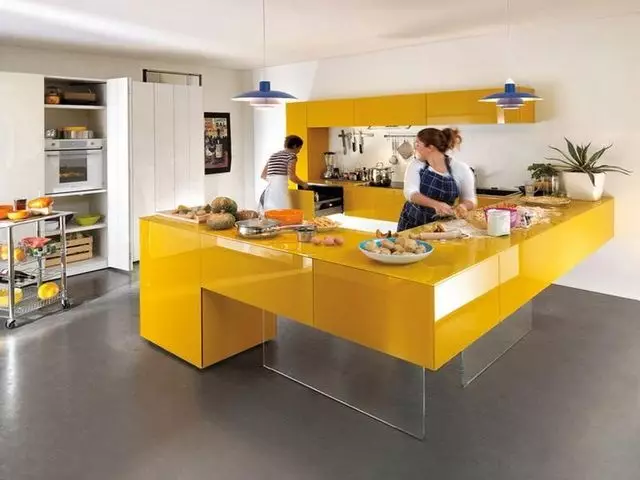 Hình nền màu vàng trong bếp