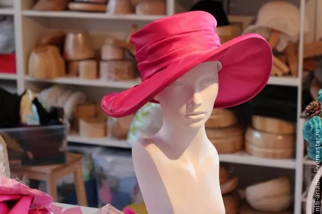 Cappelli estivi per le donne all'uncinetto: Descrizione con schemi e video