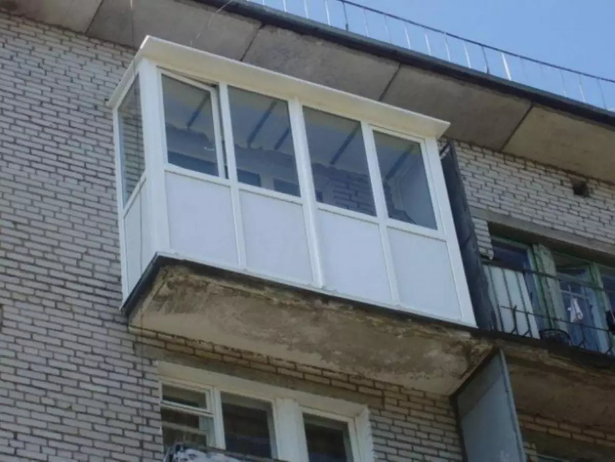 Balkon za zastakljivanje u Khruščevu: Savjeti i preporuke