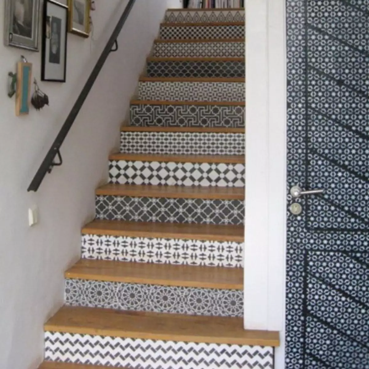 Како украсити кораке степеница у кући и код викендице (33 фотографије)