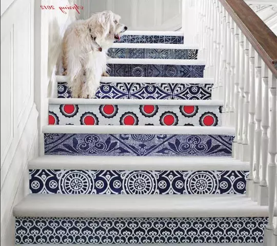 Come decorare i gradini delle scale in casa e presso il cottage (33 foto)