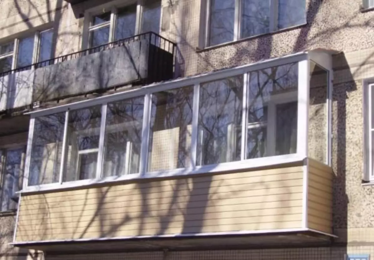 Lojgia üzerinde alüminyum sürgülü pencereler: Ana avantajlar