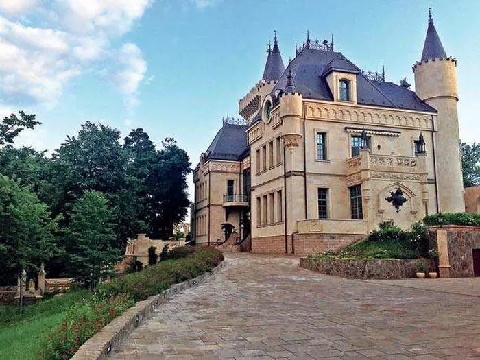 Manor Alla Pugacheva y Galkina: 20 habitaciones residenciales [Revisión interior]