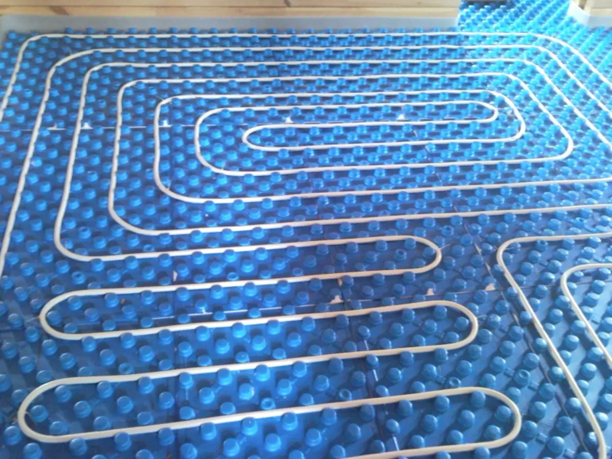 Warm floor from metal plastic pipes with their own hands