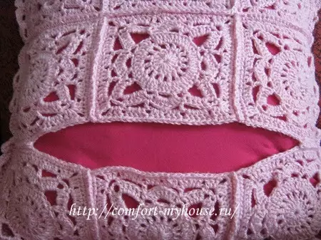 Crochet cushion વણાટ