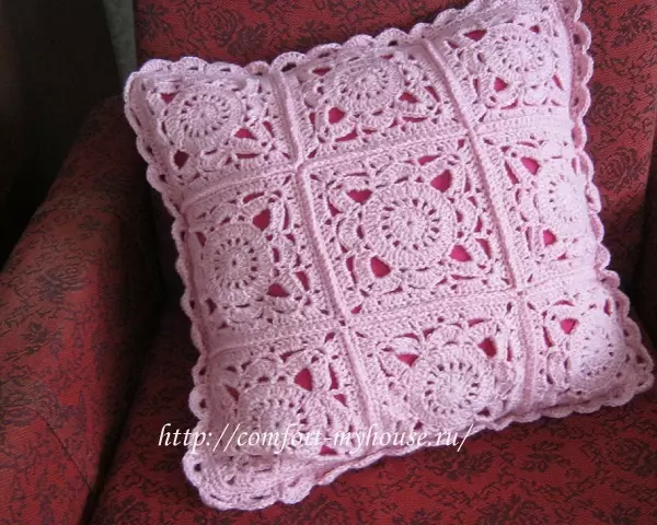 Crochet cushion knitting