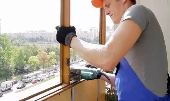 Како да ги отстраните прозорците на балконот: Совети и препораки