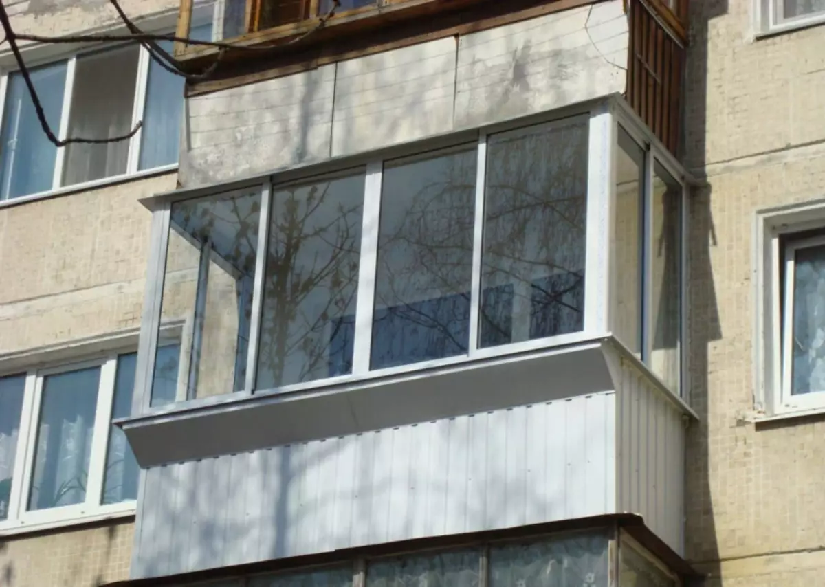Glaznog balkona s uklanjanjem: recenzije i tehnologija