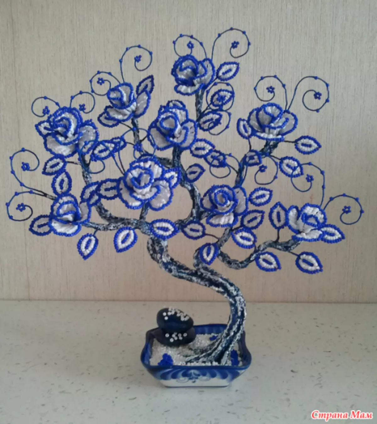 Beading Tree: Master Class sa Bonsay, Sakura ug Rowan nga adunay mga litrato