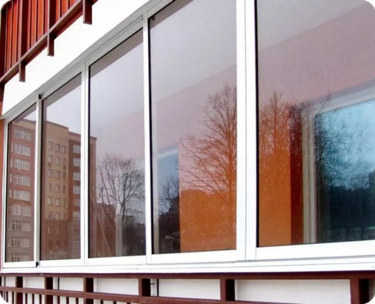 Balkon za hladno zasteklitev: prednosti in slabosti, ideje in možnosti