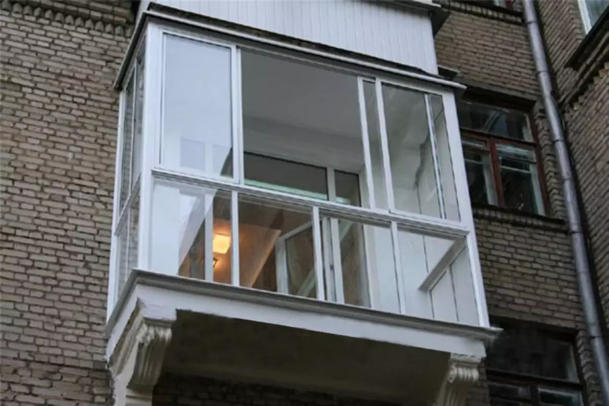 Ладно застаклување балкон: добрите и лошите страни, идеи и опции