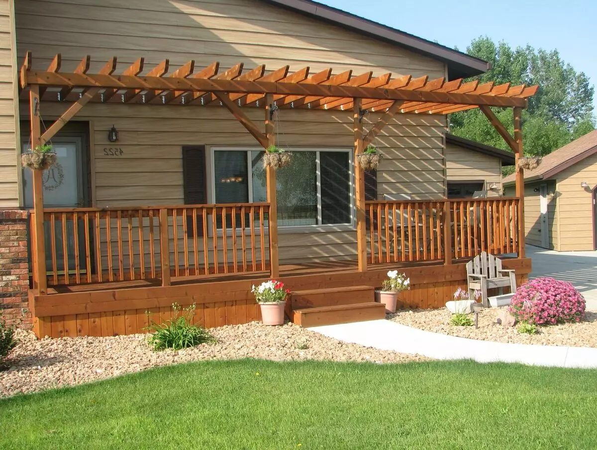 Como fazer uma varanda de verão no país de elegante e bonita de graça?
