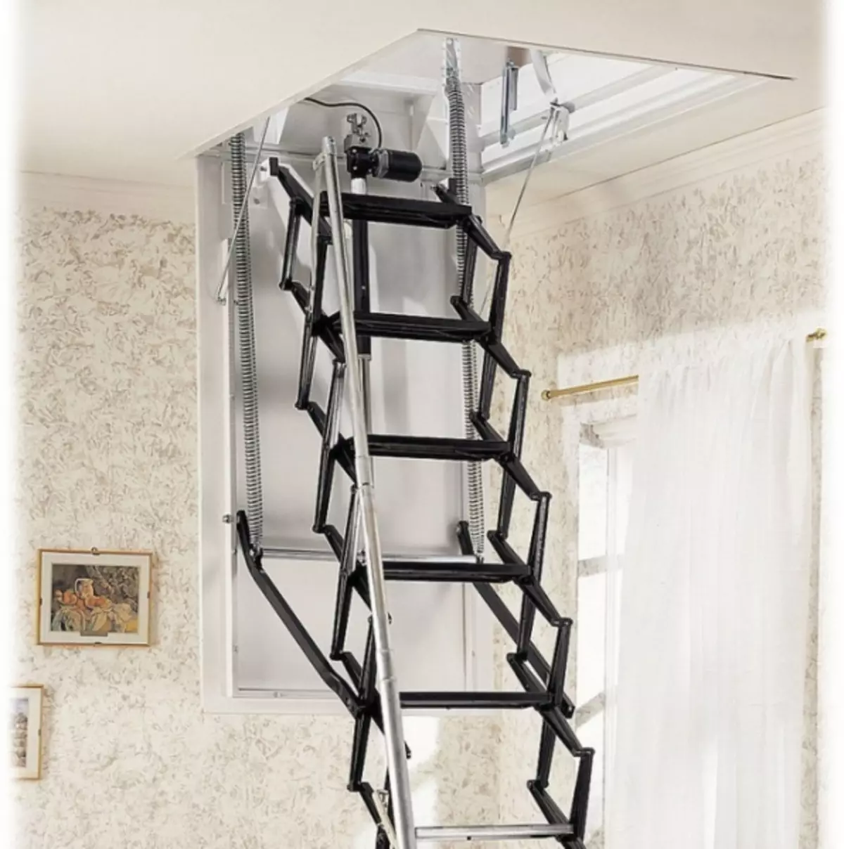 Выдвижная ступенька. Стационарная чердачная лестница OMP. Чердачные люки с выдвижной лестницей. Телескопическая лестница на чердак с люком. Лестница чердачная ножничная.