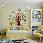 Kāds tapetes ir labāk izvēlēties bērnu istabu: pozitīvs dizains un zemes gabals