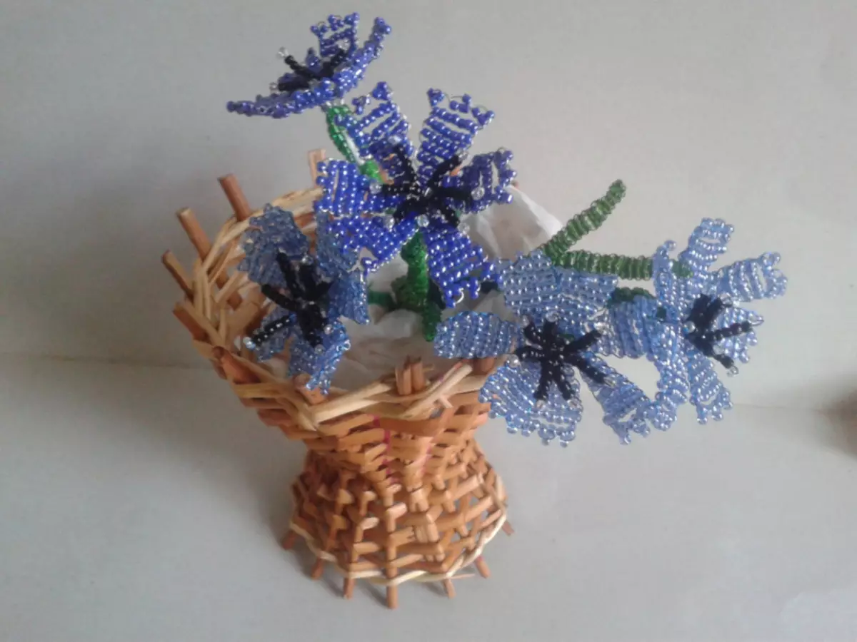 Beaded cornflowers: master class with schemes and video