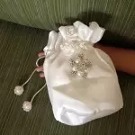 Bröllopstillbehör med egna händer - en handväska för bruden