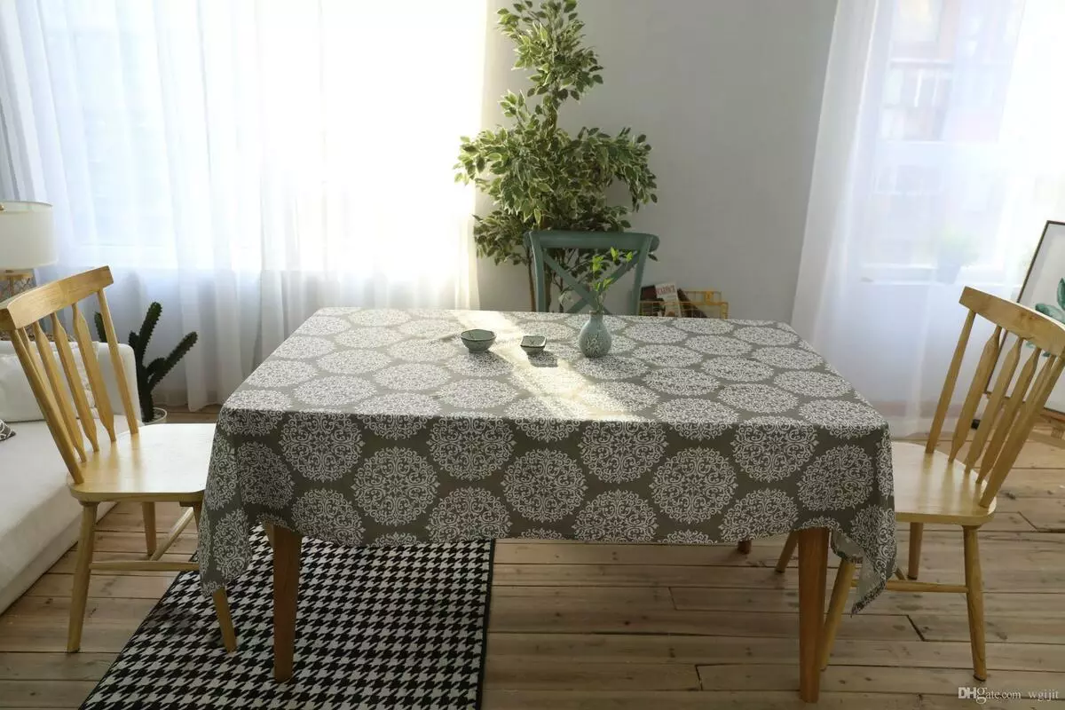 How to choose the right tablecloth in 2019?