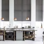 Завесе за кухињу: боља завеса у бољима или ролама?