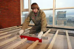 Як провести ремонт підлог в сталінці?