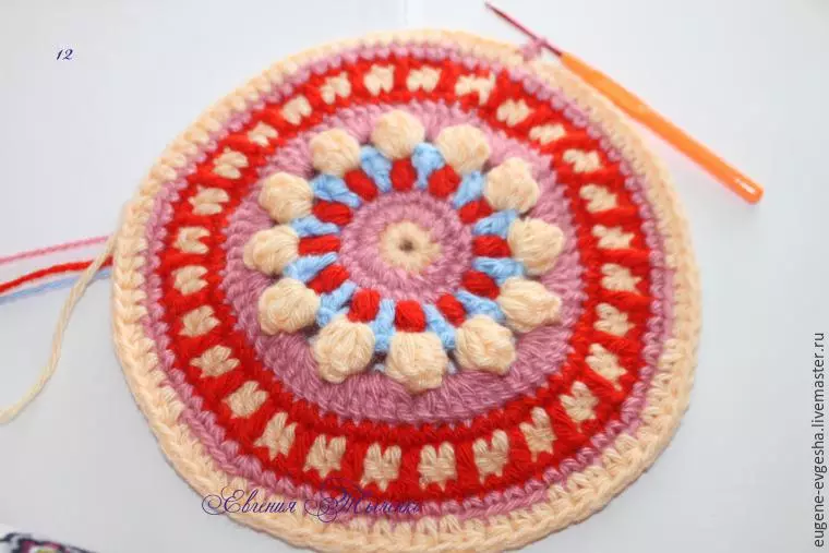 Clase mestra en Mandala Crochet: Réximes con descrición e vídeo