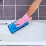 [စင်ကြယ်သော] ပြားချပ်ချပ်နှင့်သံချေးမှရေချိုးရန်မည်သို့ဖြစ်ရမည်နည်း။