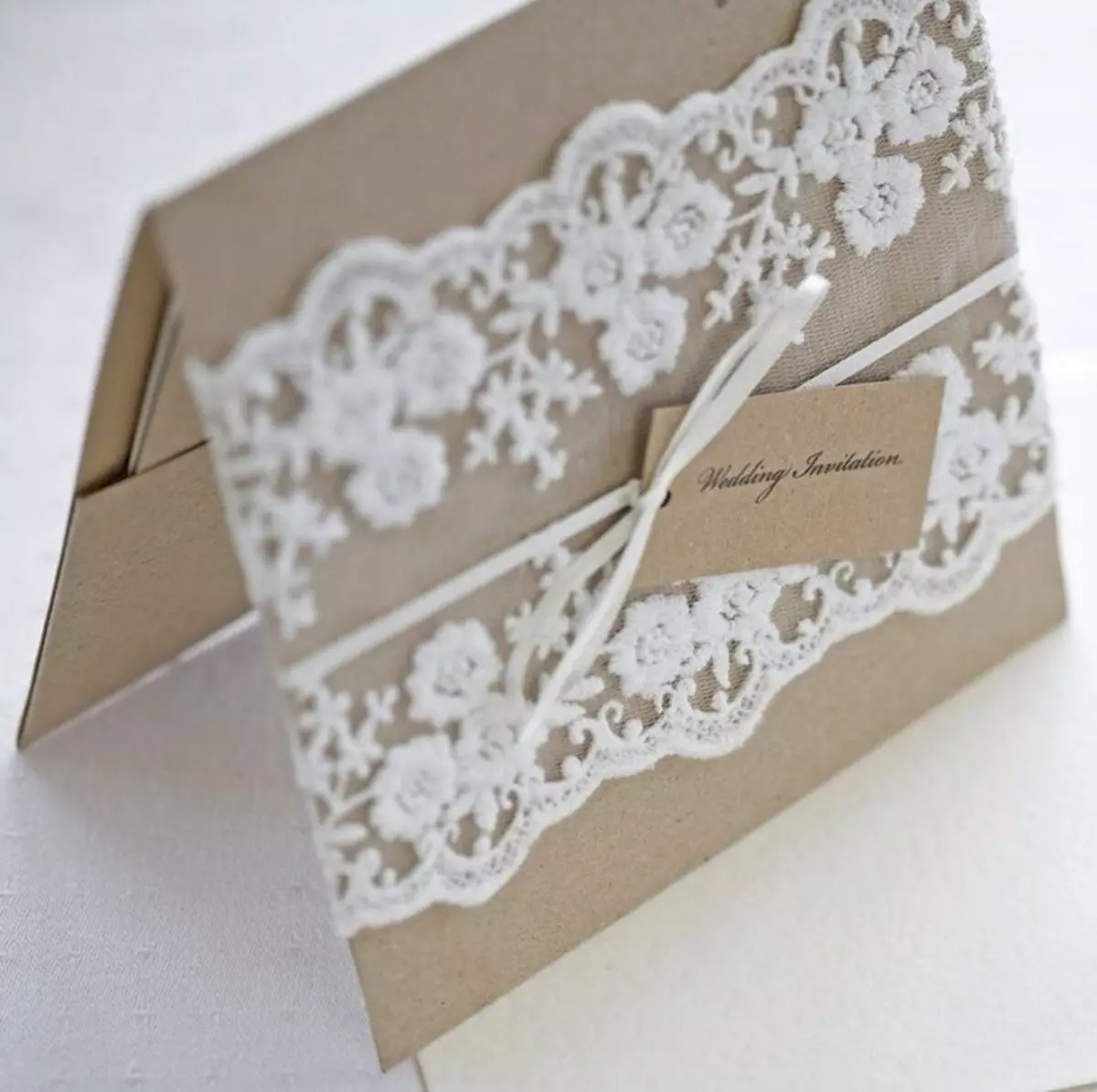 Как да направите сватбени карти: подарък и покана