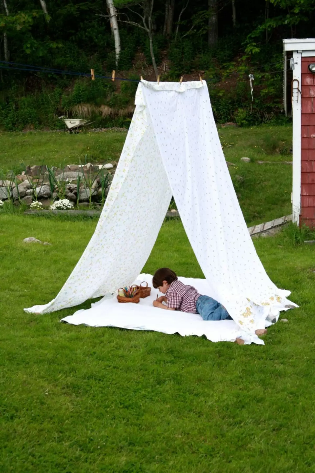 Fare una casa di gioco - una tenda per bambini sul balcone (+32 foto)
