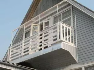 Construire un balcon dans le pays avec leurs propres mains