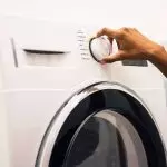 [शुद्ध होईल] वॉशिंग मशीनमध्ये आणि मॅन्युअली मऊ खेळण्यांना कसे धुवा?