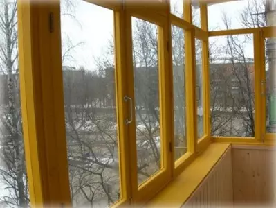 Hur man glaserar en balkong med egna händer: Steg-för-steg-instruktioner (video och foton)