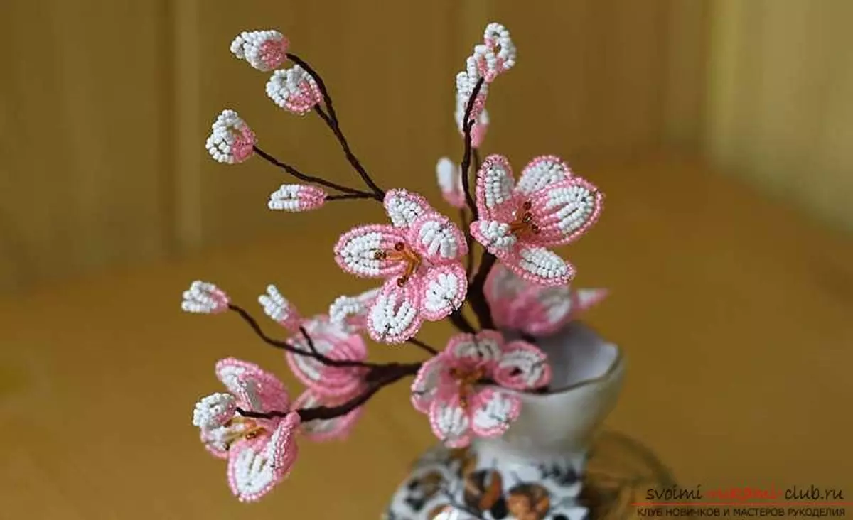 Sakura Branch Scheme mula sa Beads: Master Class na may Mga Aralin sa Video