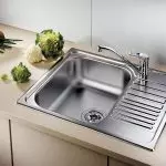Koji je kuhinjski sudoper umjetnog kamena bolji od nehrđajućeg čelika?