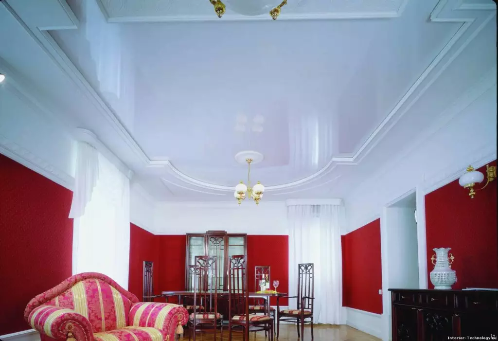 Multi-level ceilings in the interior